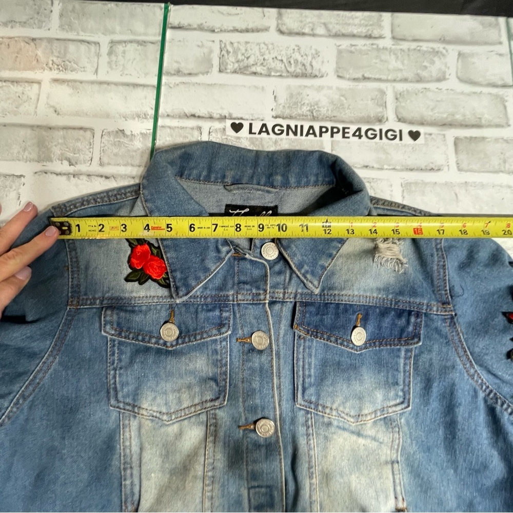Thrill Jean Jacket with custom Red Floral & snake patches. Size XL. Distressed - Picture 10 of 15